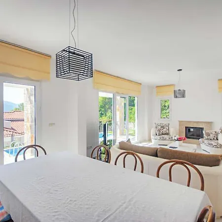 Willa Sleeps 6 Pool Air Con Wifi
