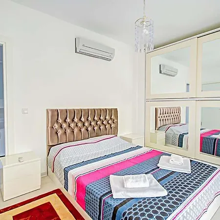 Sleeps 6 Pool Air Con Wifi Villa