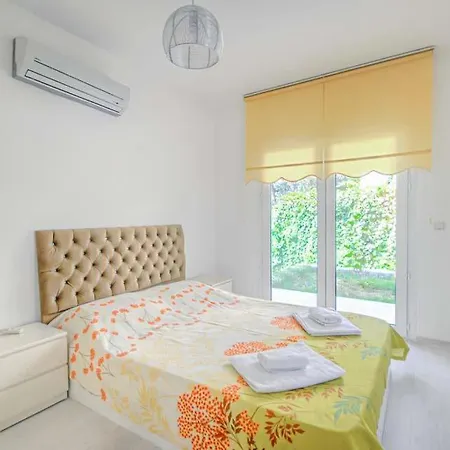 Sleeps 6 Pool Air Con Wifi * Göcek